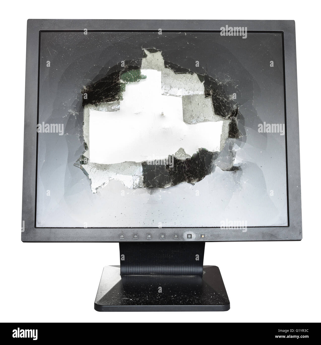 Vue directe sur broken moniteur avec écran de verre endommagé isolé sur fond blanc Banque D'Images