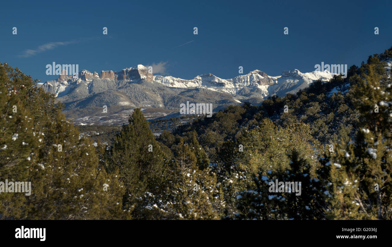 Cimarron Ridge, au sud-ouest du Colorado, le San Juan, montagnes couvertes de neige Banque D'Images