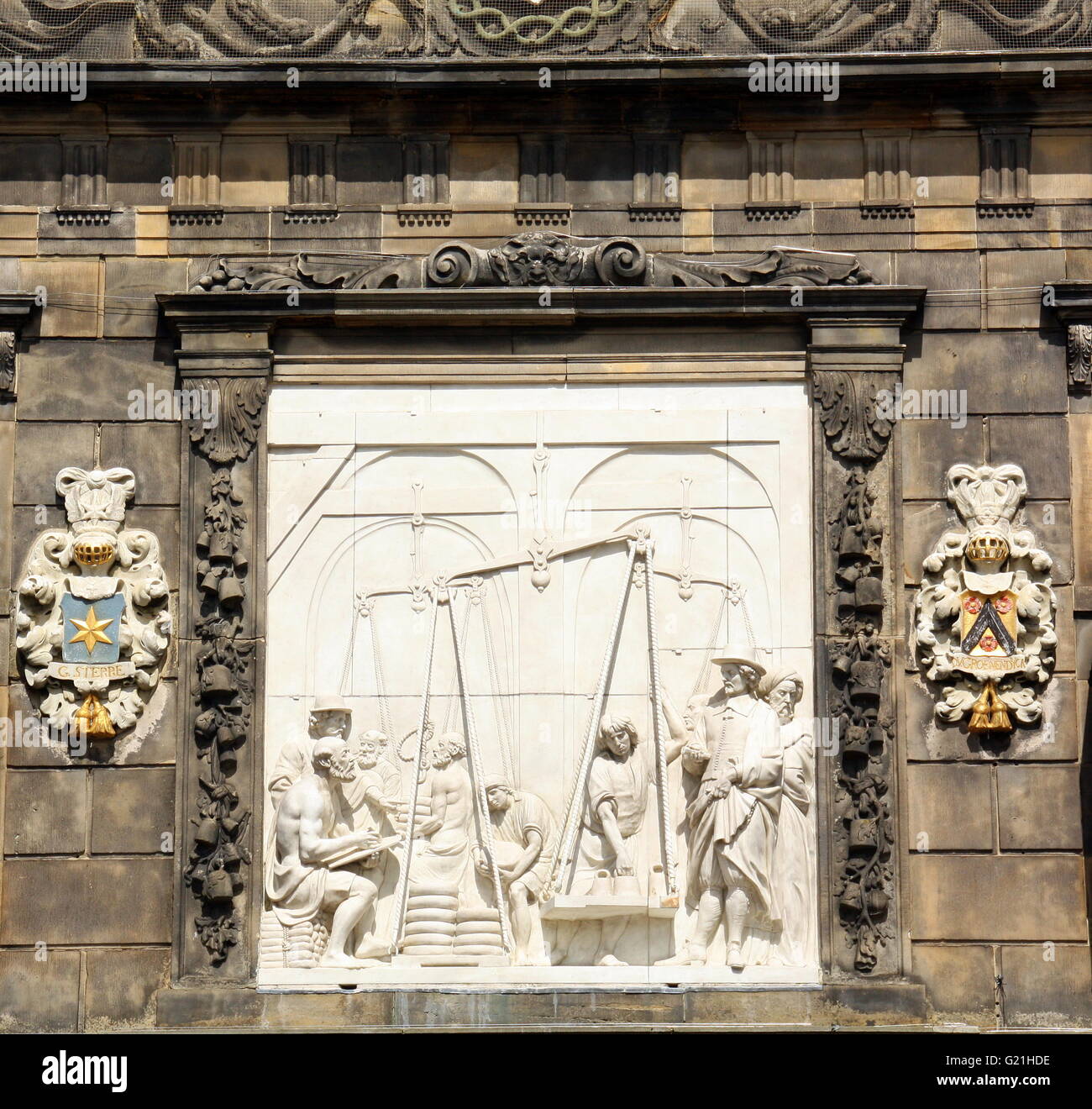 La façade du fromage et de l'artisanat en Musée De Waag à partir de 1668 dans la ville de Gouda. Les Pays-Bas Banque D'Images
