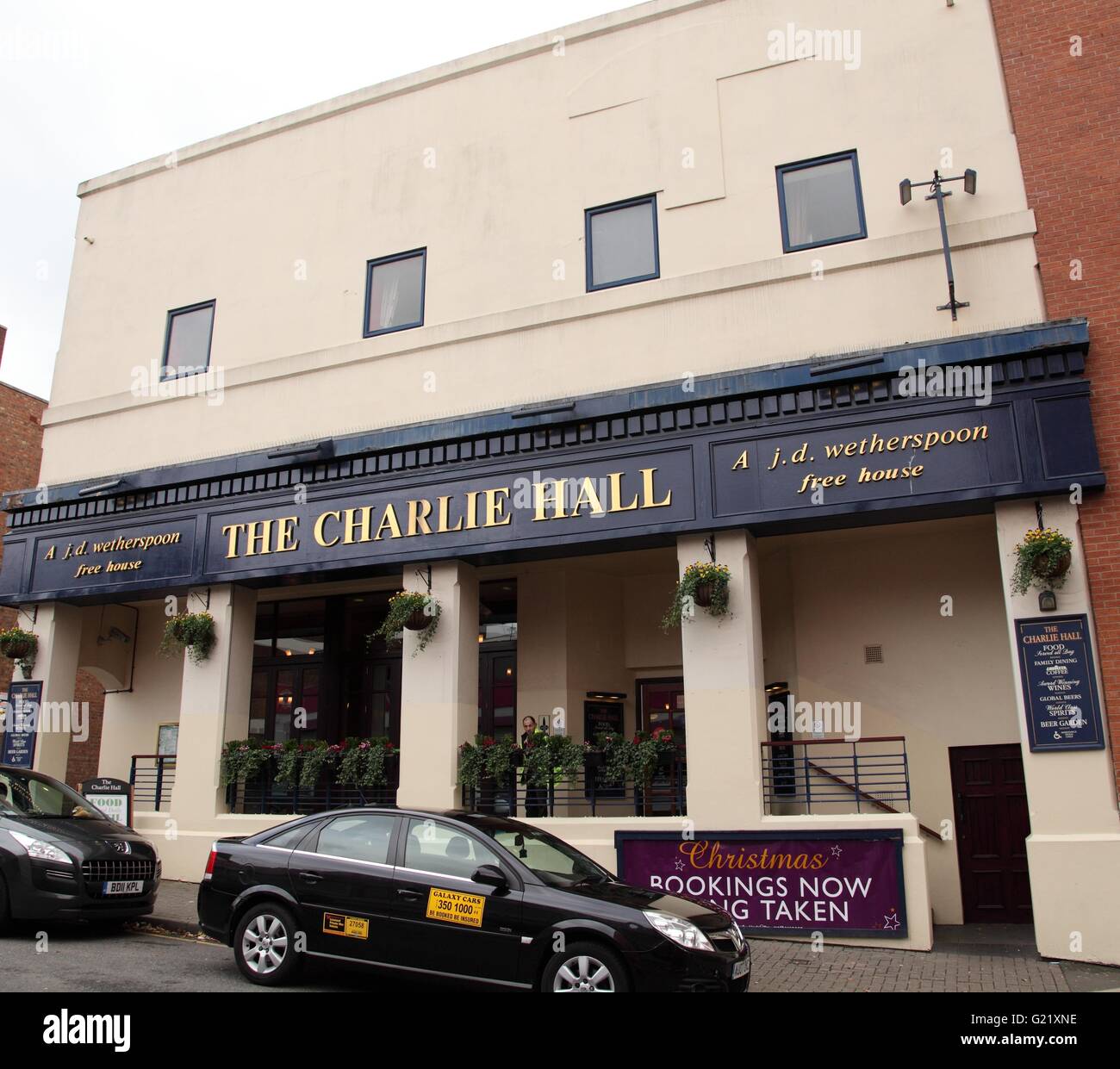 Le Charlie Hall pub, dans Erdington, Birmingham. Wetherspoons un pub. Banque D'Images
