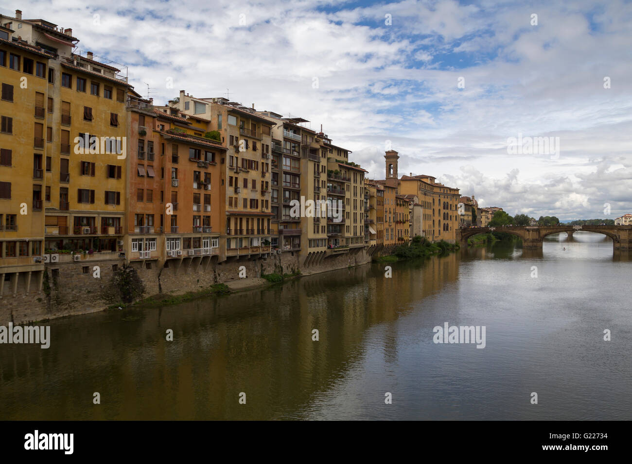 Vue sur la ville de Florence, dans l'Arno Banque D'Images
