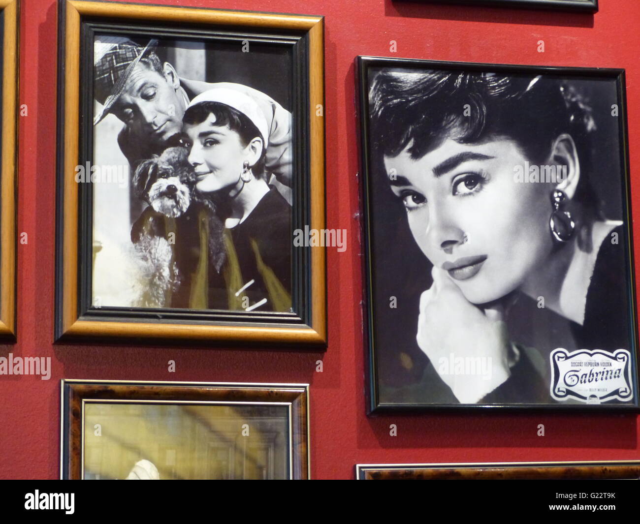 Berlin - Allemagne. Billy Wilder bar et restaurant avec Audrey Hepburn photographs Banque D'Images