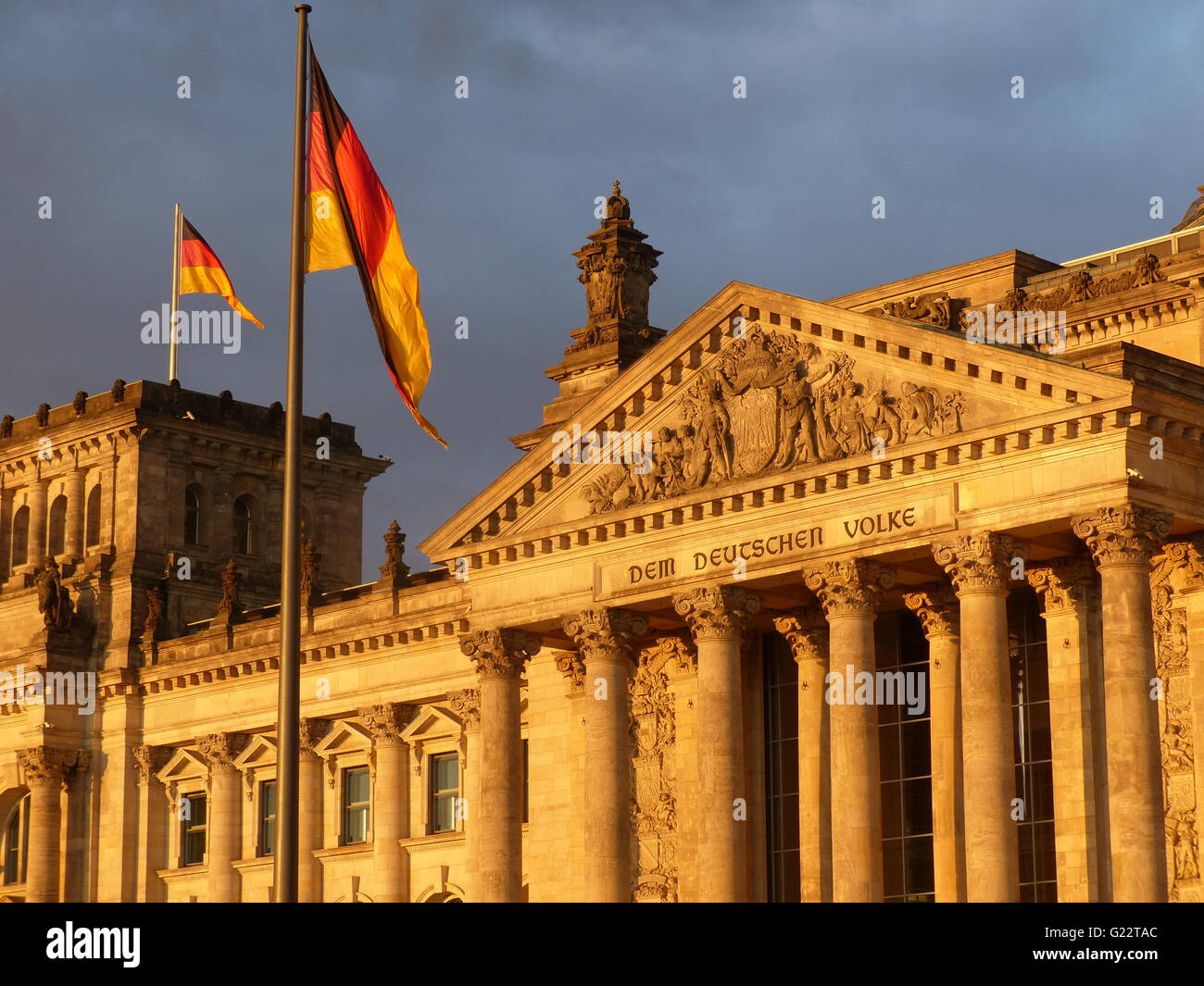 Berlin - Allemagne. Bâtiment du Reichstag, le parlement allemand totalement restauré après la destruction partielle pendant la fin de la DEUXIÈME GUERRE MONDIALE Banque D'Images