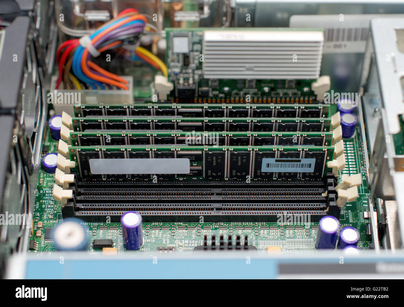 Kit De Mémoire RAM Serveur A-Tech 32 Go DDR4 - 2 Barrettes De 16 Go PC4-17000R 2133 MHz ECC Registered RDIMM