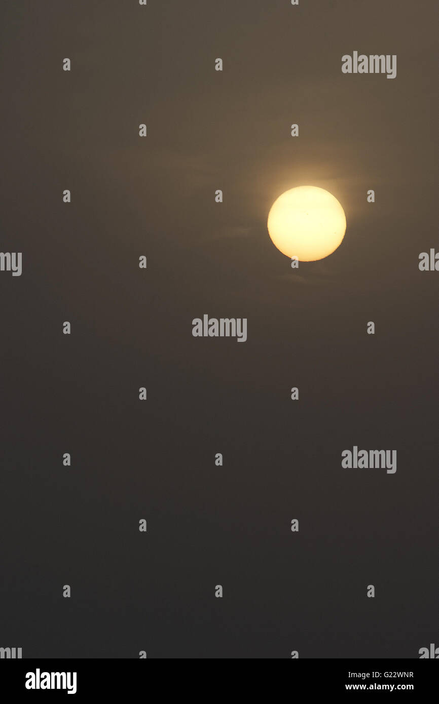 Une belle photo du soleil au-dessus de la mer sur la côte de Palma de Mallorca, Espagne, mer, Tourisme, vacances, été, natur Banque D'Images