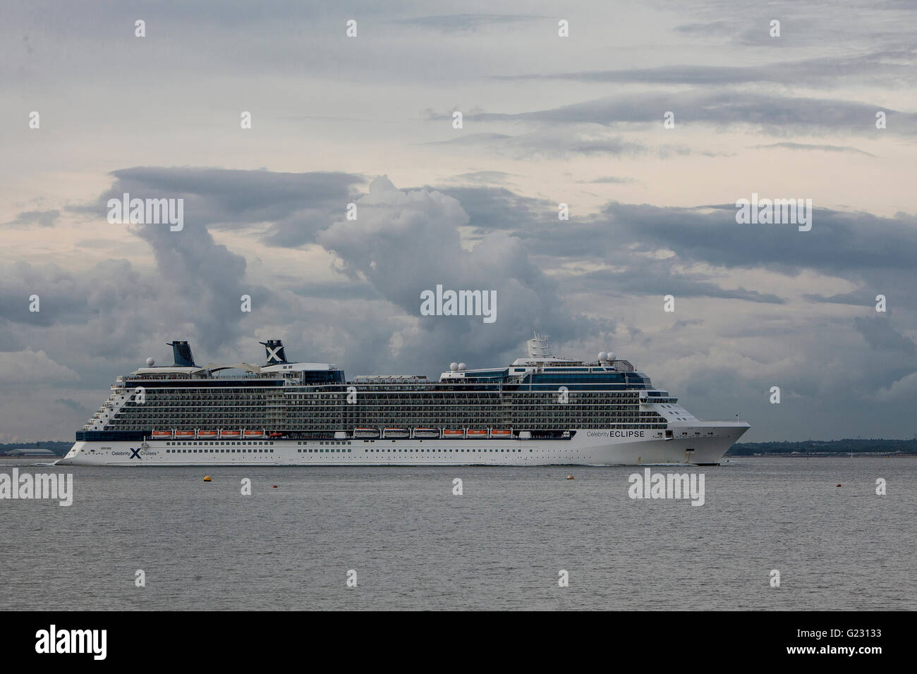 Southampton, UK. 22 mai, 2016. Quitter le Solent crédit : Allan Marsh/Alamy Live News Banque D'Images