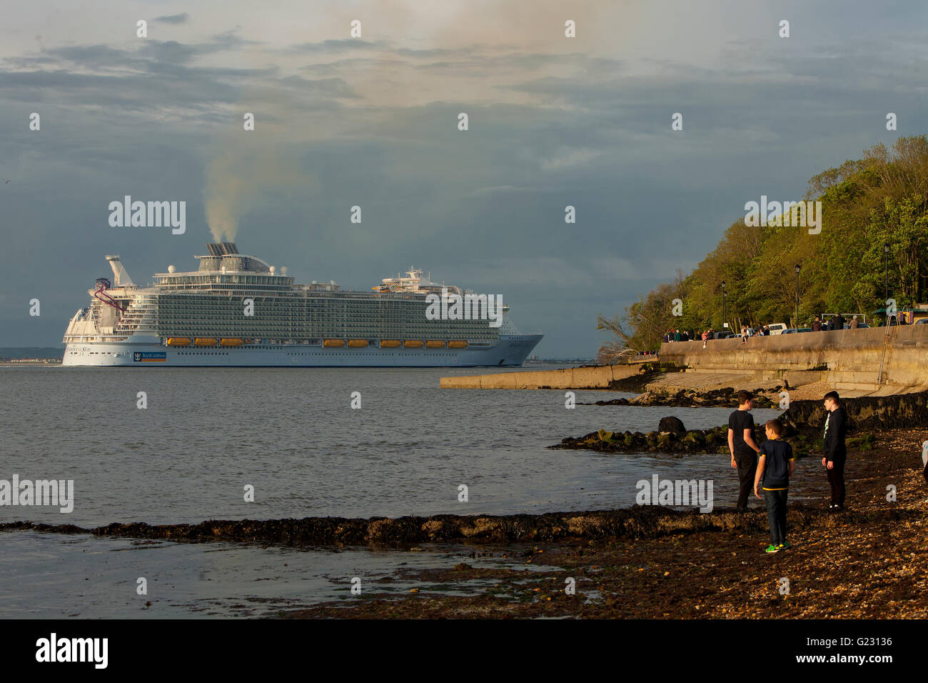 Southampton, UK. 22 mai, 2016. quitter le Solent crédit : Allan Marsh/Alamy Live News Banque D'Images