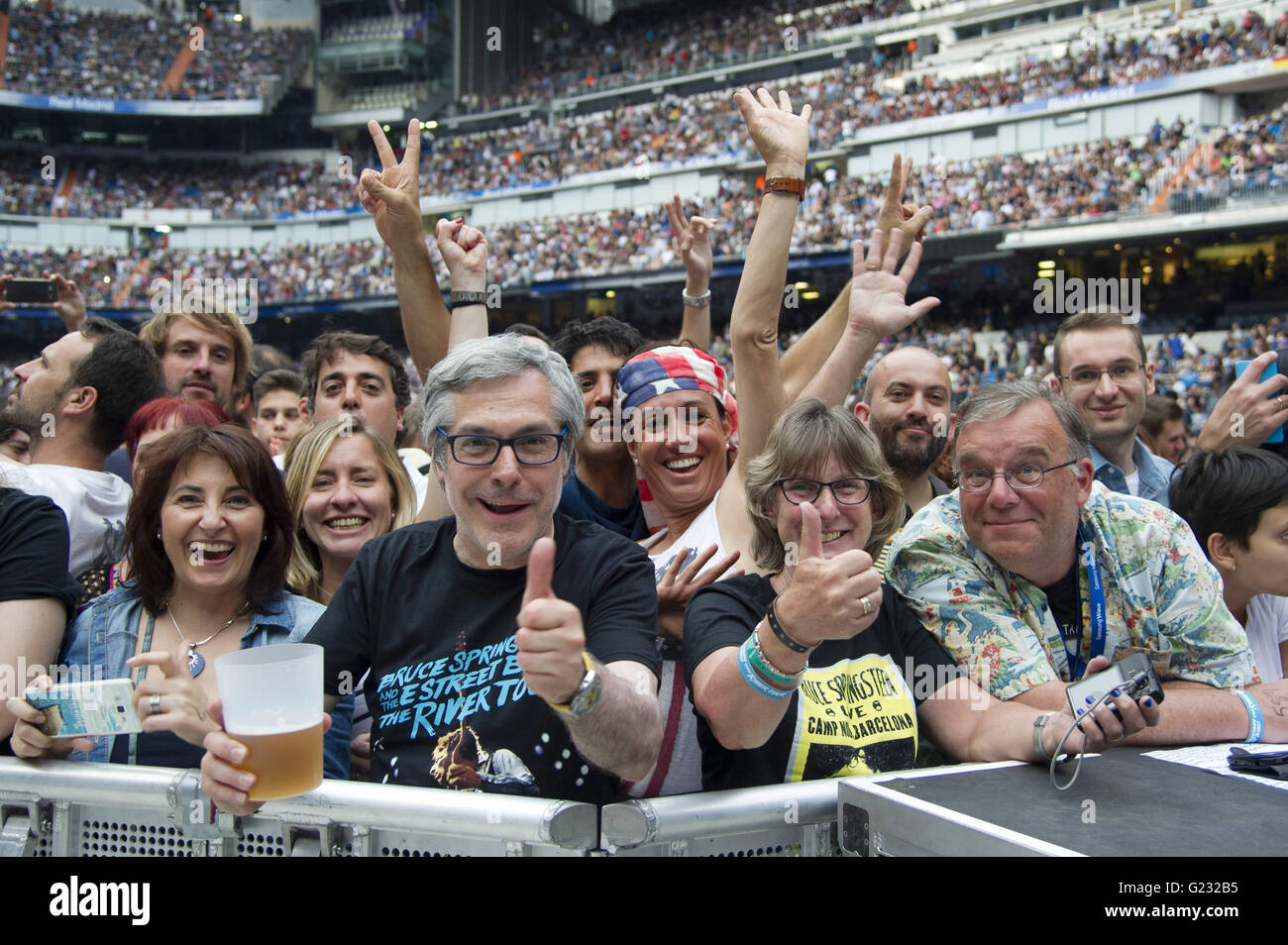 Madrid, Espagne. 21 mai, 2016. L'atmosphère au cours de Bruce Springsteen concert à Santiago Bernabeu le 21 mai 2016 à Madrid, Espagne. | Verwendung weltweit/alliance Photo © dpa/Alamy Live News Banque D'Images