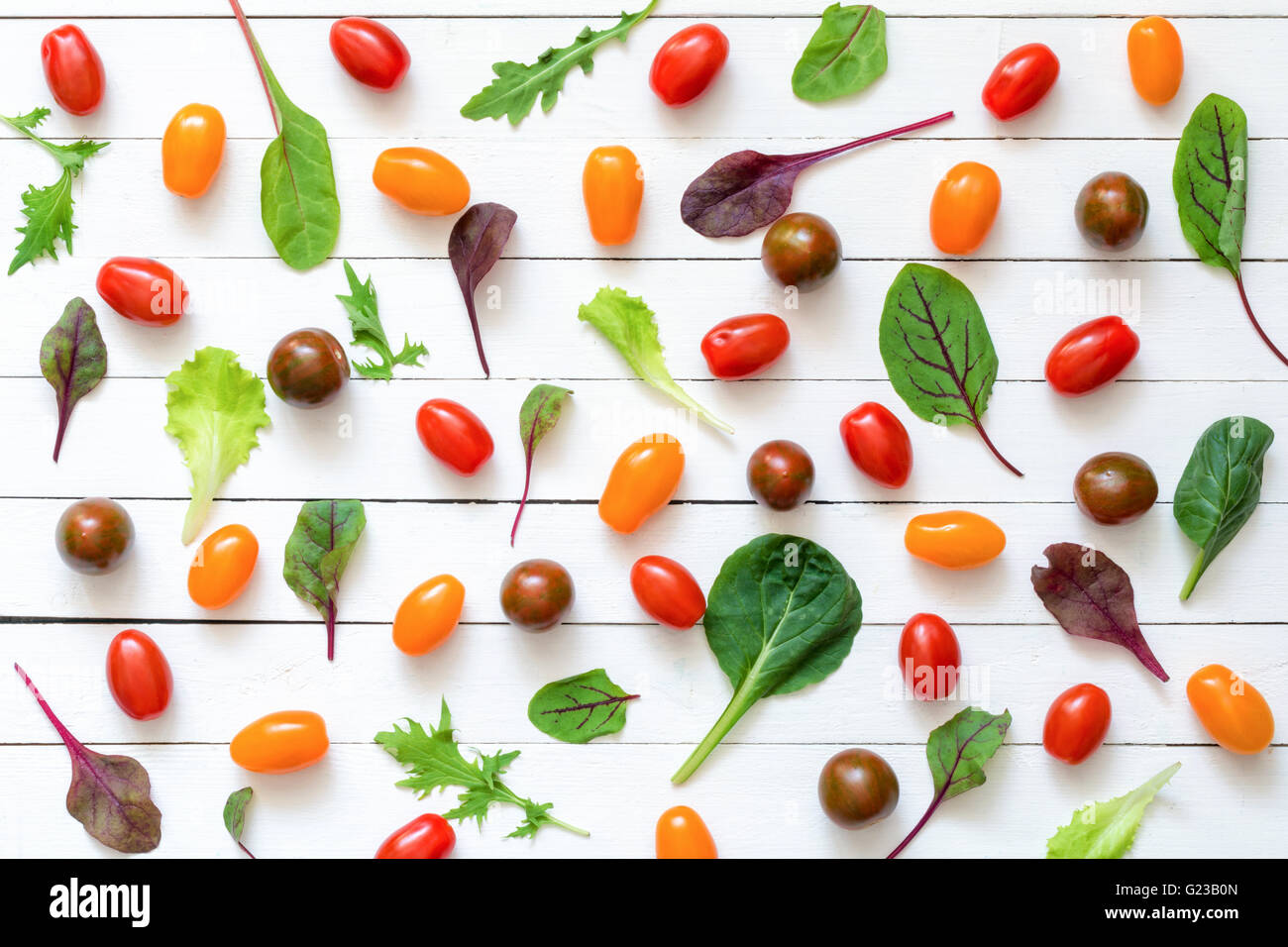 Télévision couleur jeter d'ingrédients alimentaires. Fond d'aliments sains Banque D'Images