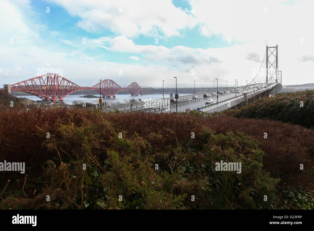 Forth Road Bridge, pont suspendu, centre-est de l'Écosse, ouvert en 1964, traverse le Firth of Forth, Queensferry Crossing, trois ponts, Truck Road Banque D'Images