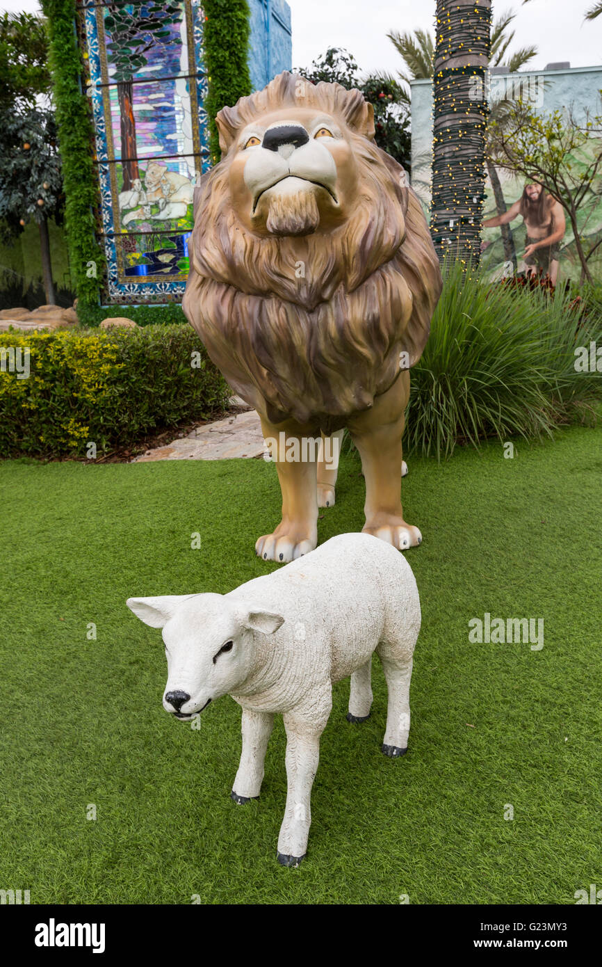 Une ménagerie d'animaux en plastique à la terre sainte chrétienne de l'expérience du parc à thème à Orlando, Floride. Banque D'Images