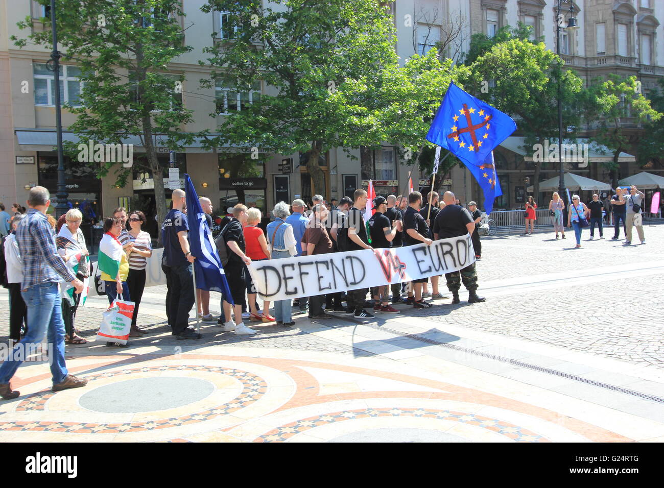 Un mouvement d'extrême droite, protestant contre les musulmans et l'Europe, Budapest, Hongrie Banque D'Images