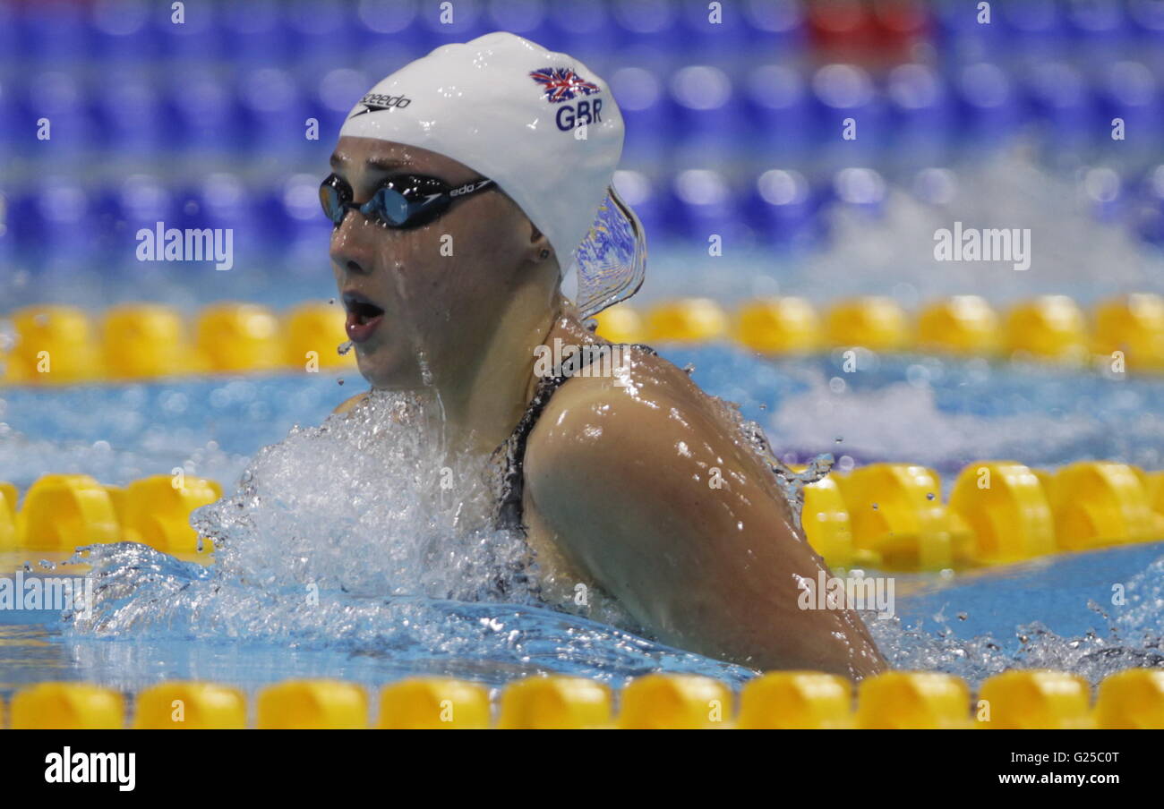 Londres, Angleterre : 19 mai 2016 Chloe Tutton nageur Anglais pendant la  première demi-finale du 200m brasse Photo Stock - Alamy
