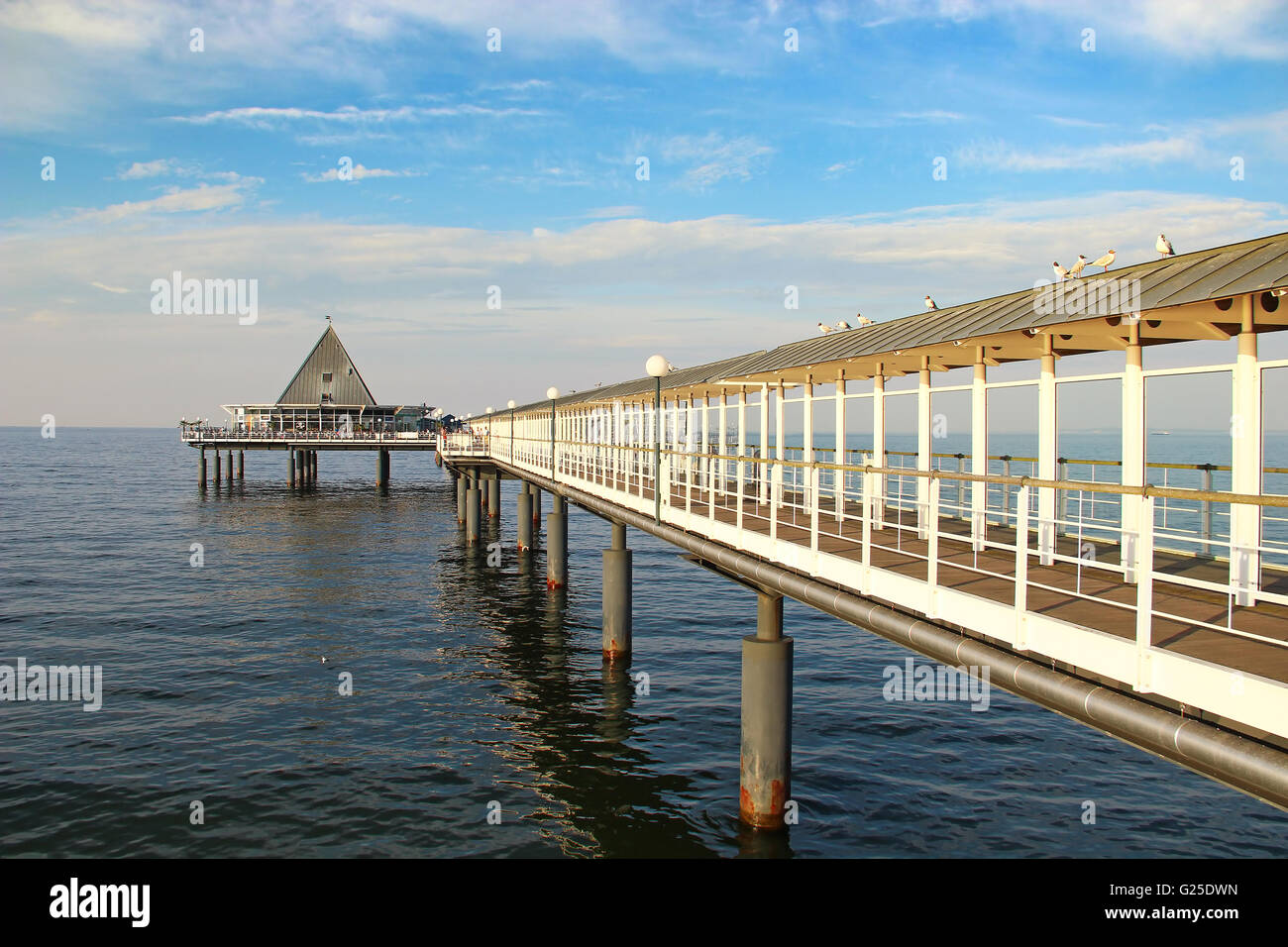 Pier à Heringsdorf sur la mer Baltique, Allemagne Banque D'Images