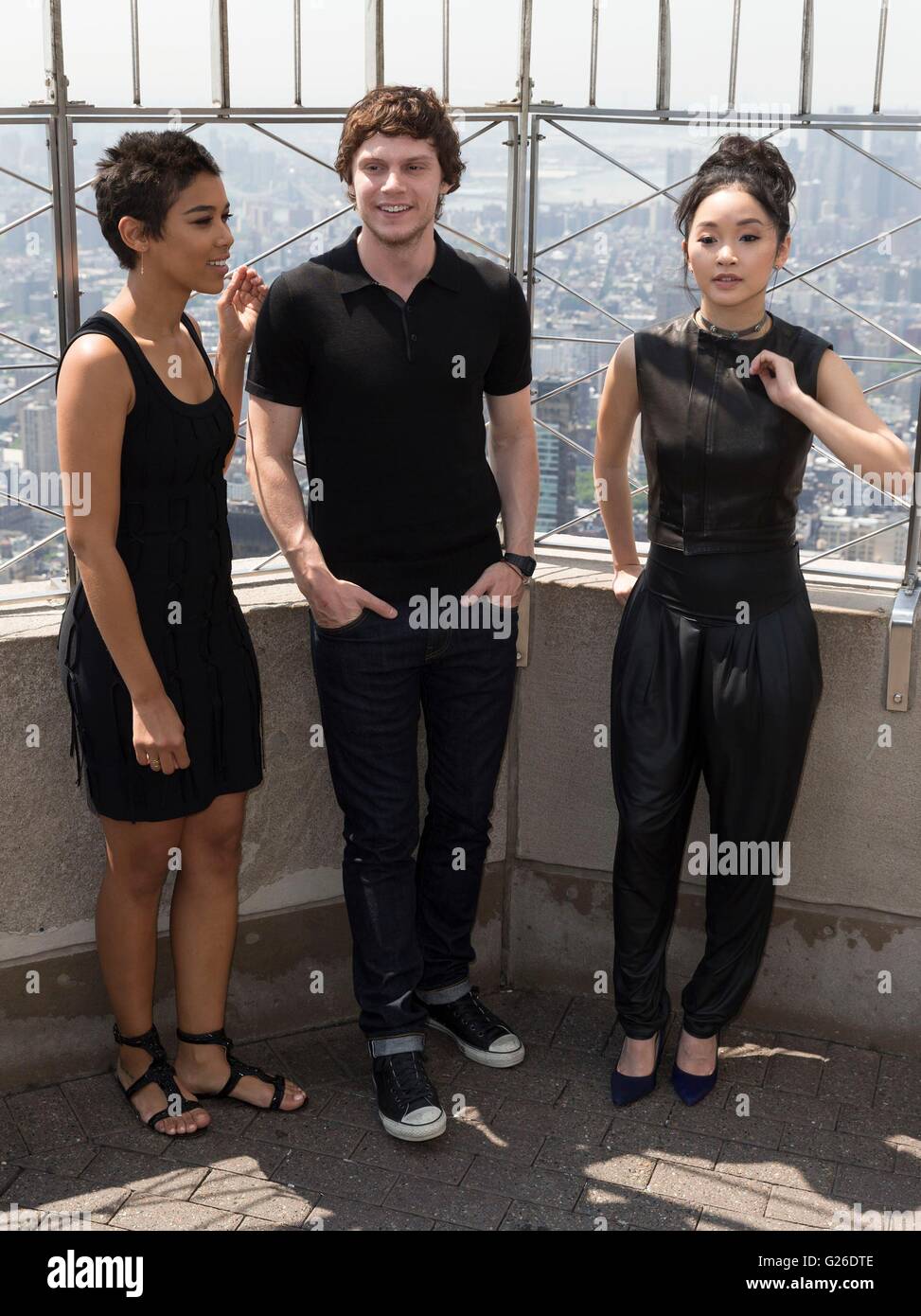 Evan Peters X Men Banque De Photographies Et D Images A Haute Resolution Alamy