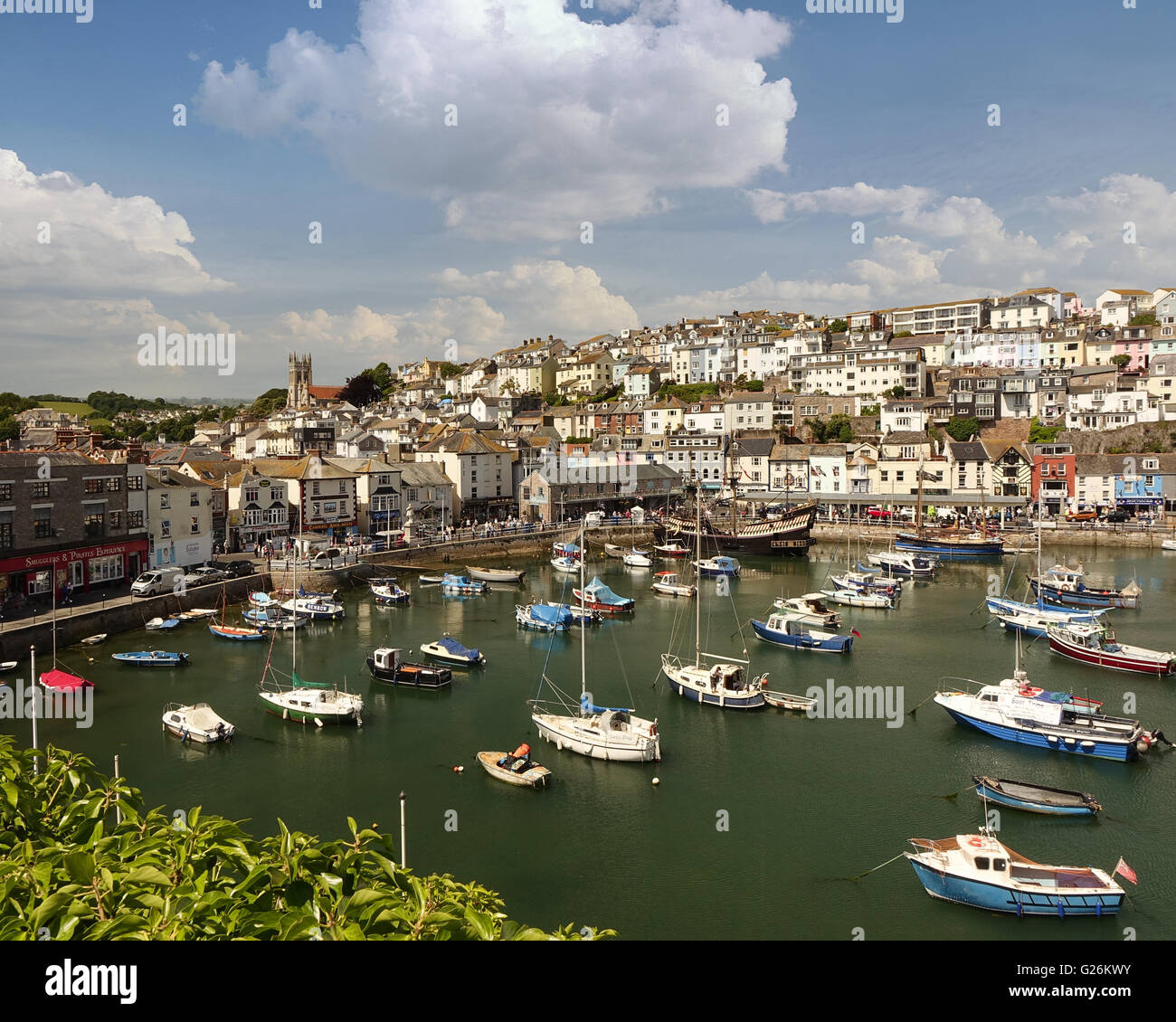 Go - Port de Brixham DEVON : Pittoresque & Town Banque D'Images