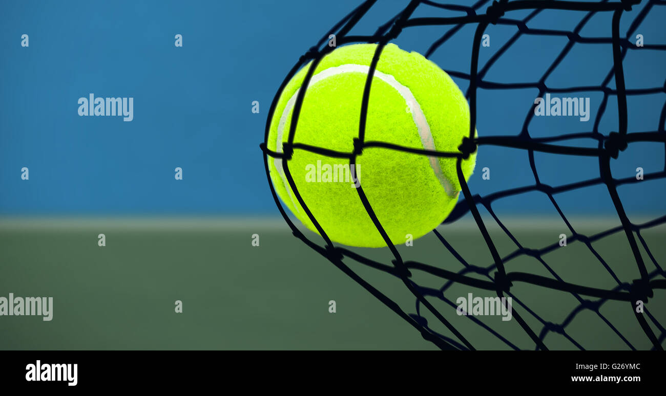Tennis Ball Impact Banque d'image et photos - Alamy