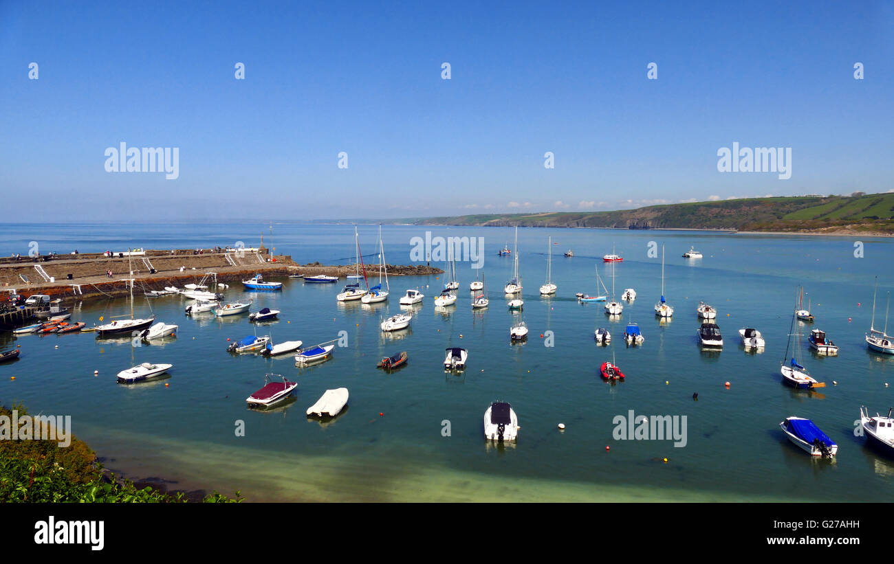 Le port et la plage de Llangrannog, Ceredigion, pays de Galles Banque D'Images