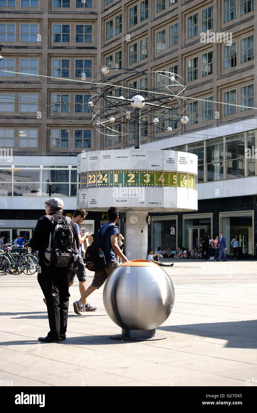 Horloge Urania-Worldtime Banque D'Images