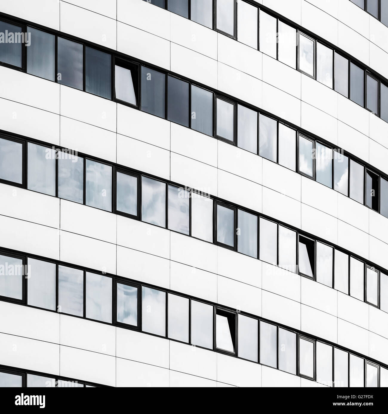 Close-up of modern office building Banque D'Images