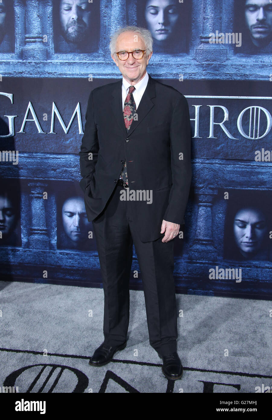 Los Angeles Premiere pour la saison 6 de HBO's 'Game of thrones' Avec : Jonathan Pryce Où : Hollywood, California, United States Quand : 10 Avr 2016 Banque D'Images