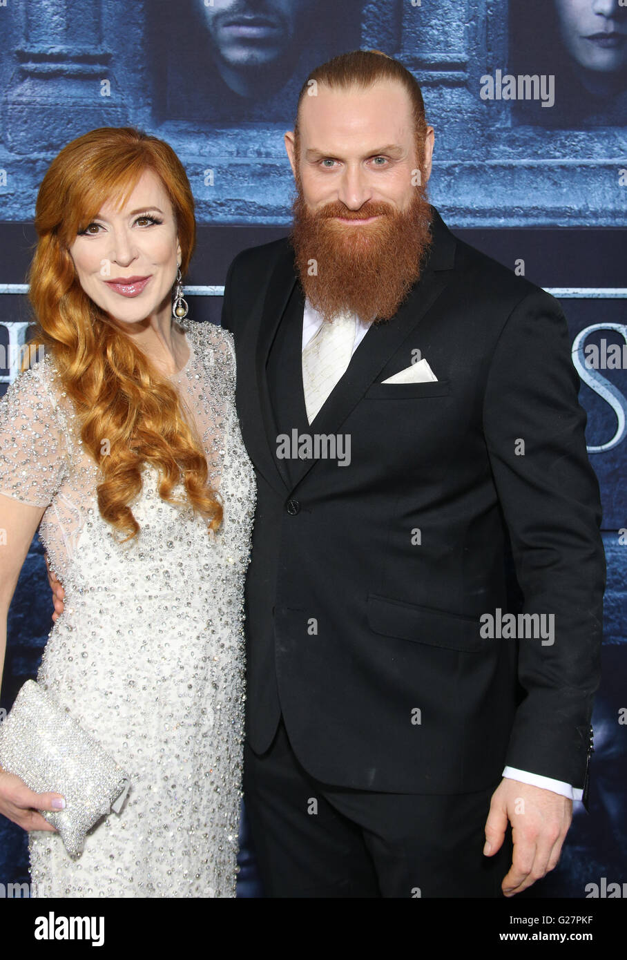 Los Angeles Premiere pour la saison 6 de HBO's 'Game of thrones' Featuring : Kristofer Hivju, Gry Molvaer Où : Hollywood, California, United States Quand : 10 Avr 2016 Banque D'Images