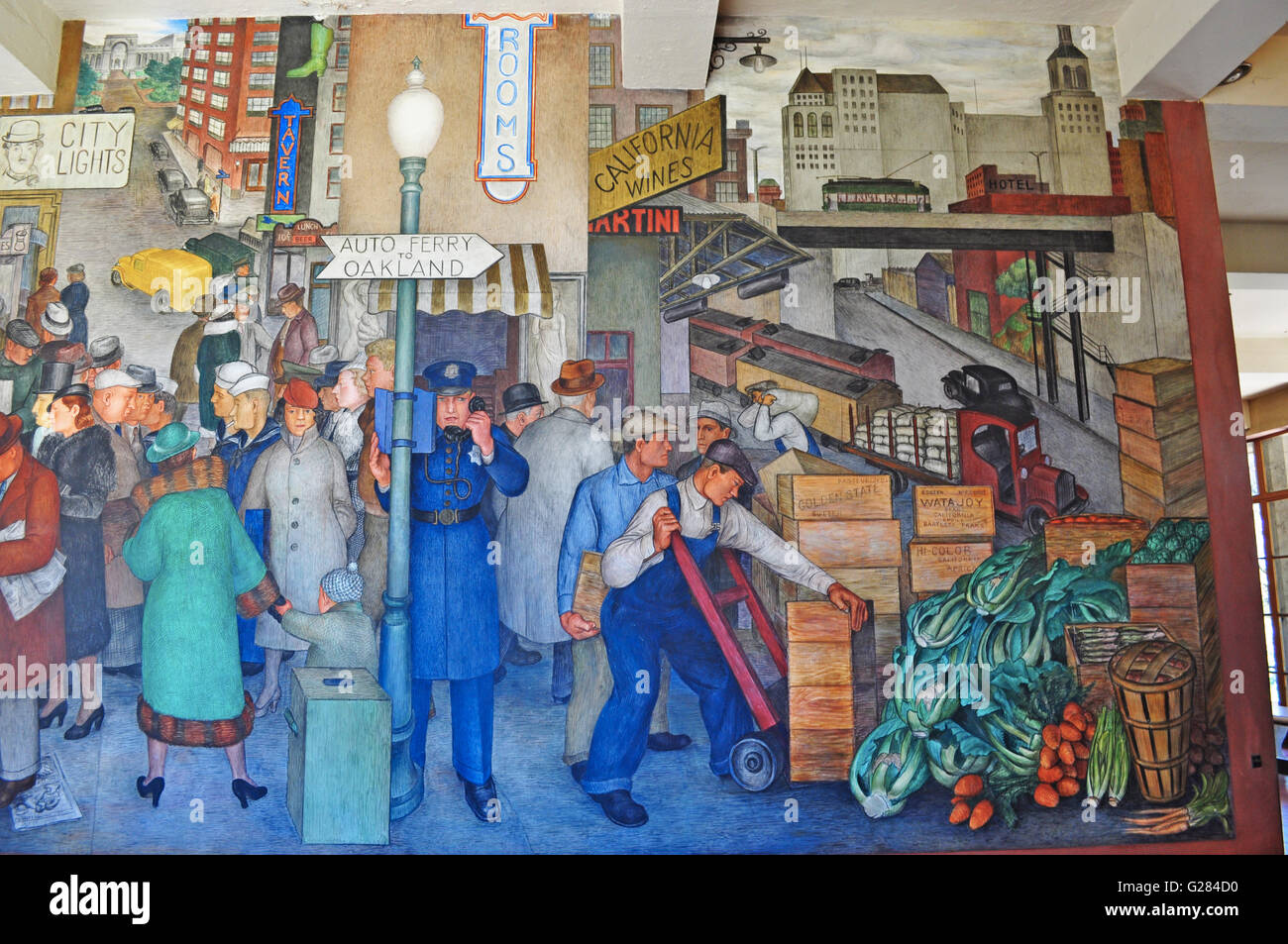 San Francisco : les intérieurs de la Coit Tower avec peintures murales créées par différents artistes, achevée en 1934 et autorisée en tant qu'œuvre d'art public Banque D'Images