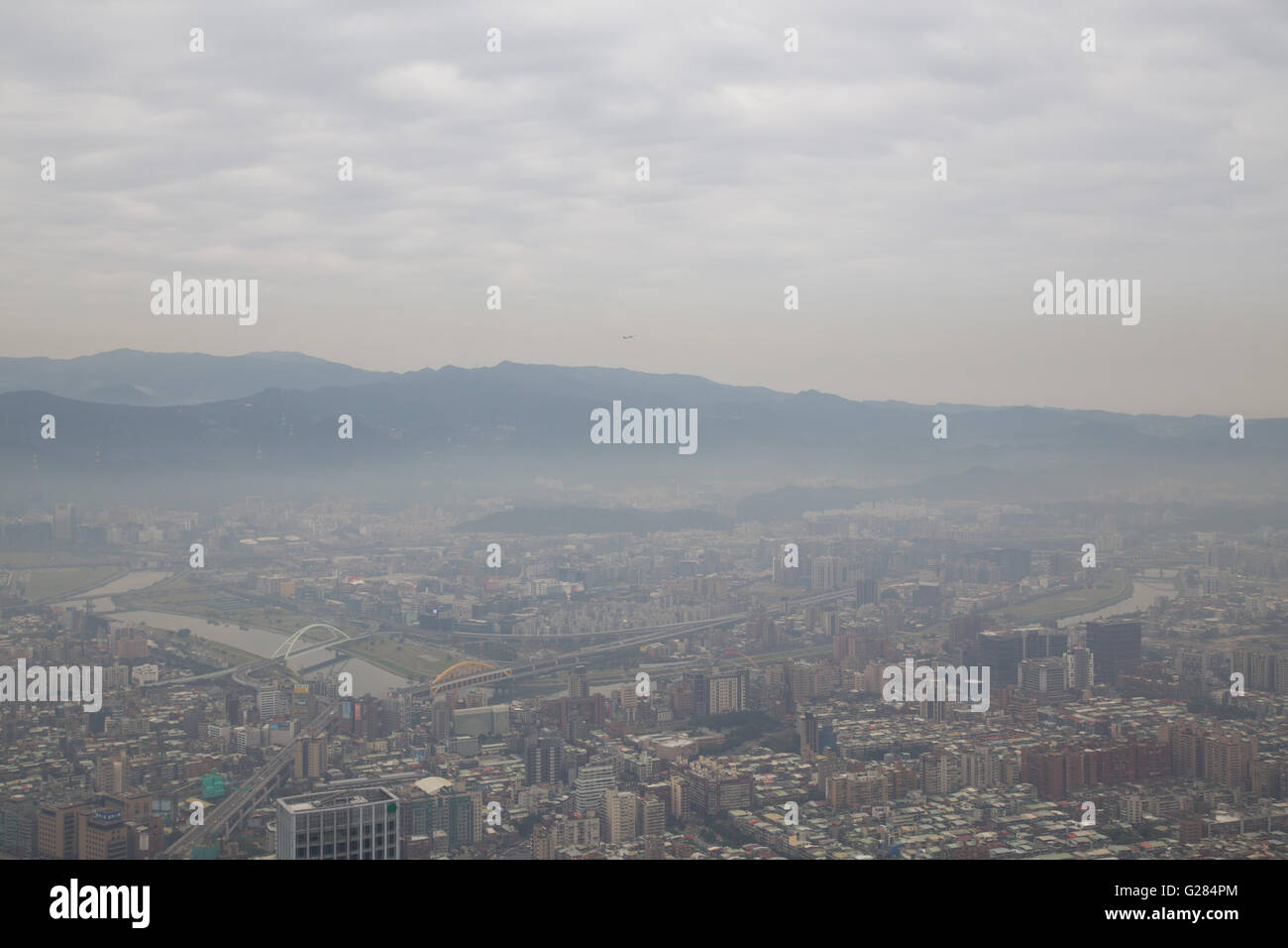 Plus de smog Taipei comme vu de la tour Taipei 101 à Taiwan. Banque D'Images