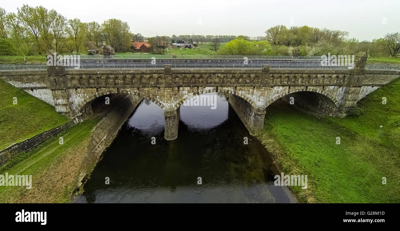Vue aérienne, ancien ride, la construction d'un pont, de l'eau pont sur la lèvre, canal désaffecté, Lippeauen flux flux Lippe, conservation, Banque D'Images