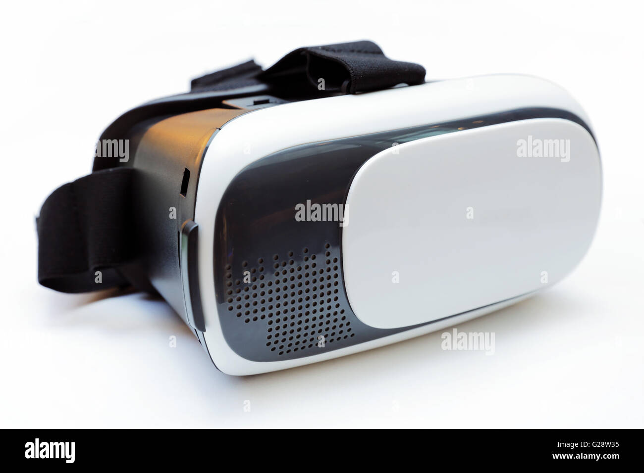 La réalité virtuelle (RV) Casques (verres) rig isolé sur un fond blanc. Banque D'Images