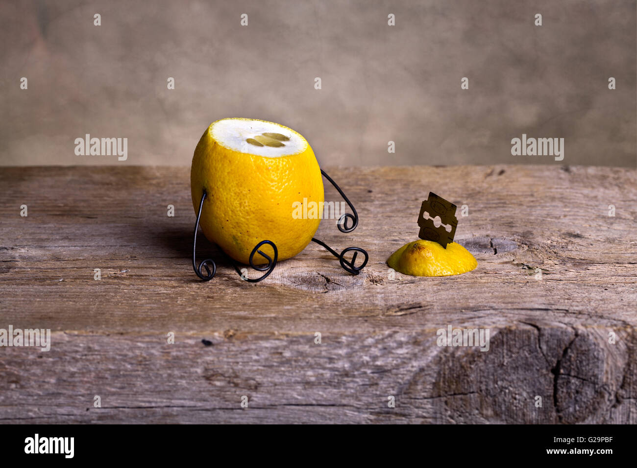 Still-Life avec citron sans tête - des choses simples Banque D'Images