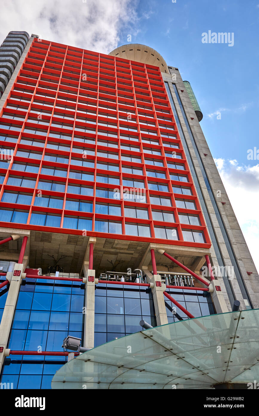 L'Hesperia Tower Hotel est à Barcelone, dans le nouveau quartier commercial et financier, entre l'aéroport et le centre-ville Banque D'Images