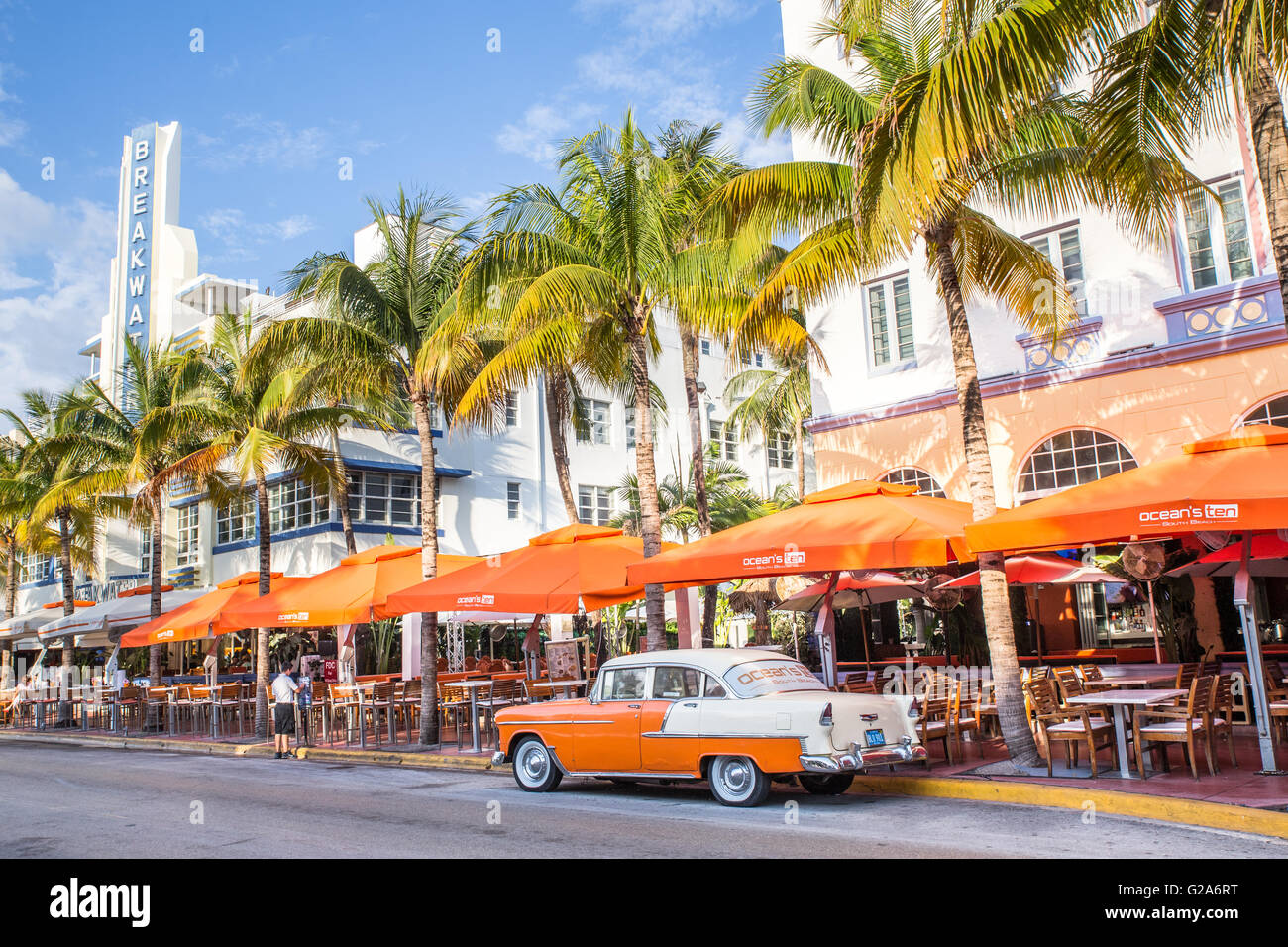 Avis de landmark hotel et restaurant le long d'Ocean Drive dans le quartier Art déco de South Beach. Banque D'Images Avis de landmark hotel et restaurant le long d'Ocean Drive dans le quartier Art déco de South Beach. Banque D'Images