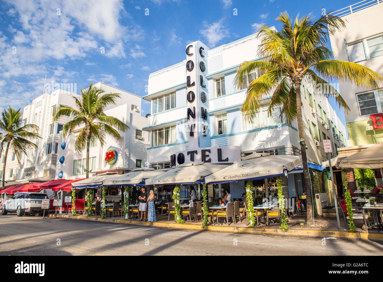 Avis de landmark hotel et restaurant le long d'Ocean Drive dans le quartier Art déco de South Beach. Banque D'Images Avis de landmark hotel et restaurant le long d'Ocean Drive dans le quartier Art déco de South Beach. Banque D'Images