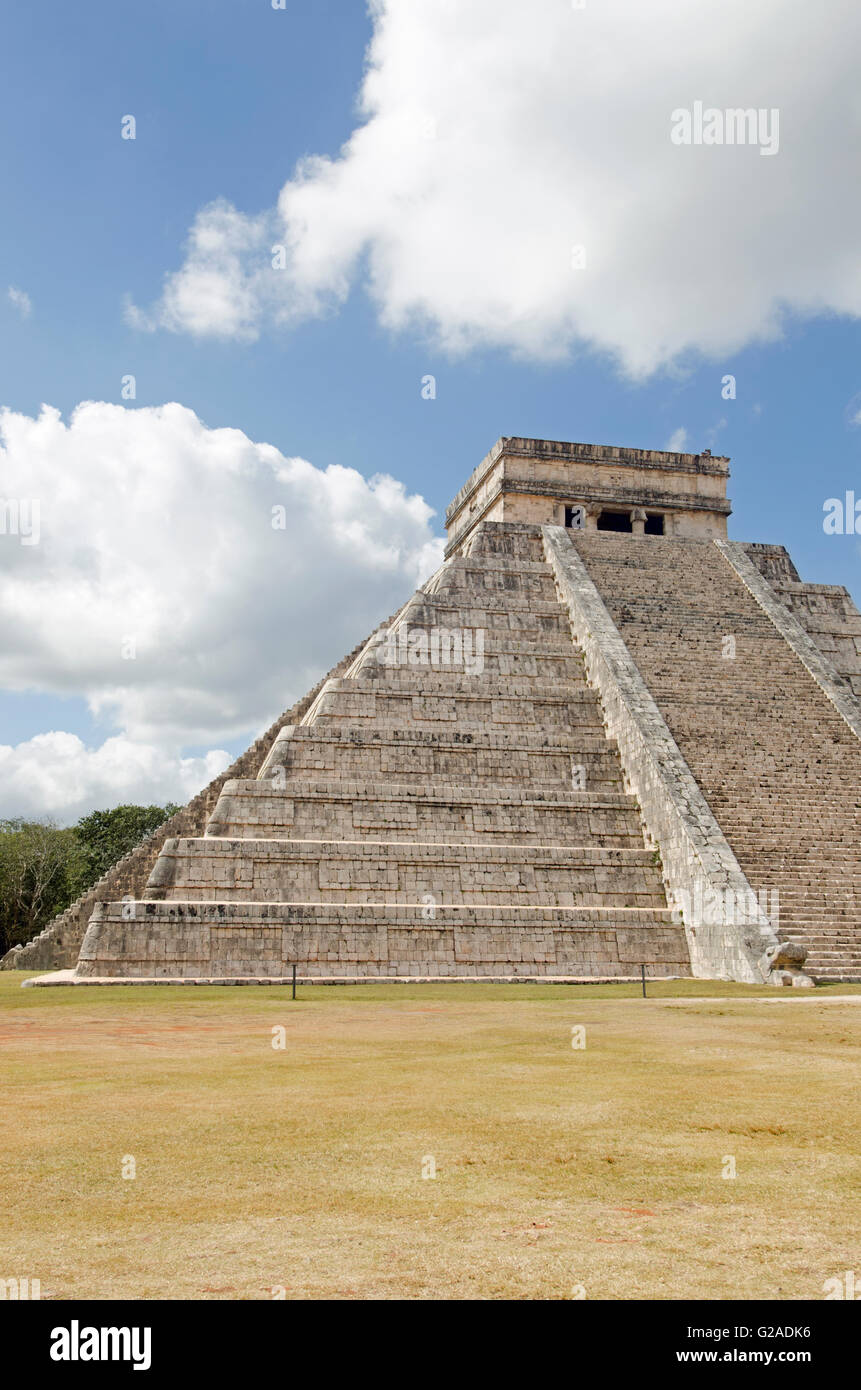 Pyramide de Kukulkan Maya Banque D'Images