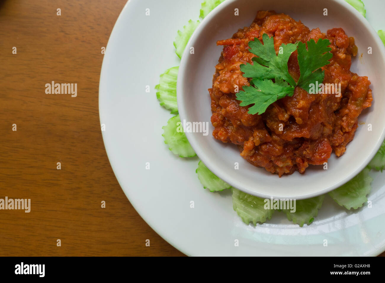 Nam Prik Ong, Style du Nord thaïlandaise porc haché et tomate pâte Relish. dip épicé très célèbre yummy piment sauce pâte Banque D'Images