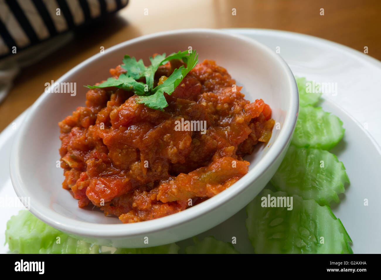 Nam Prik Ong, Style du Nord thaïlandaise porc haché et tomate pâte Relish. dip épicé très célèbre yummy piment sauce pâte Banque D'Images