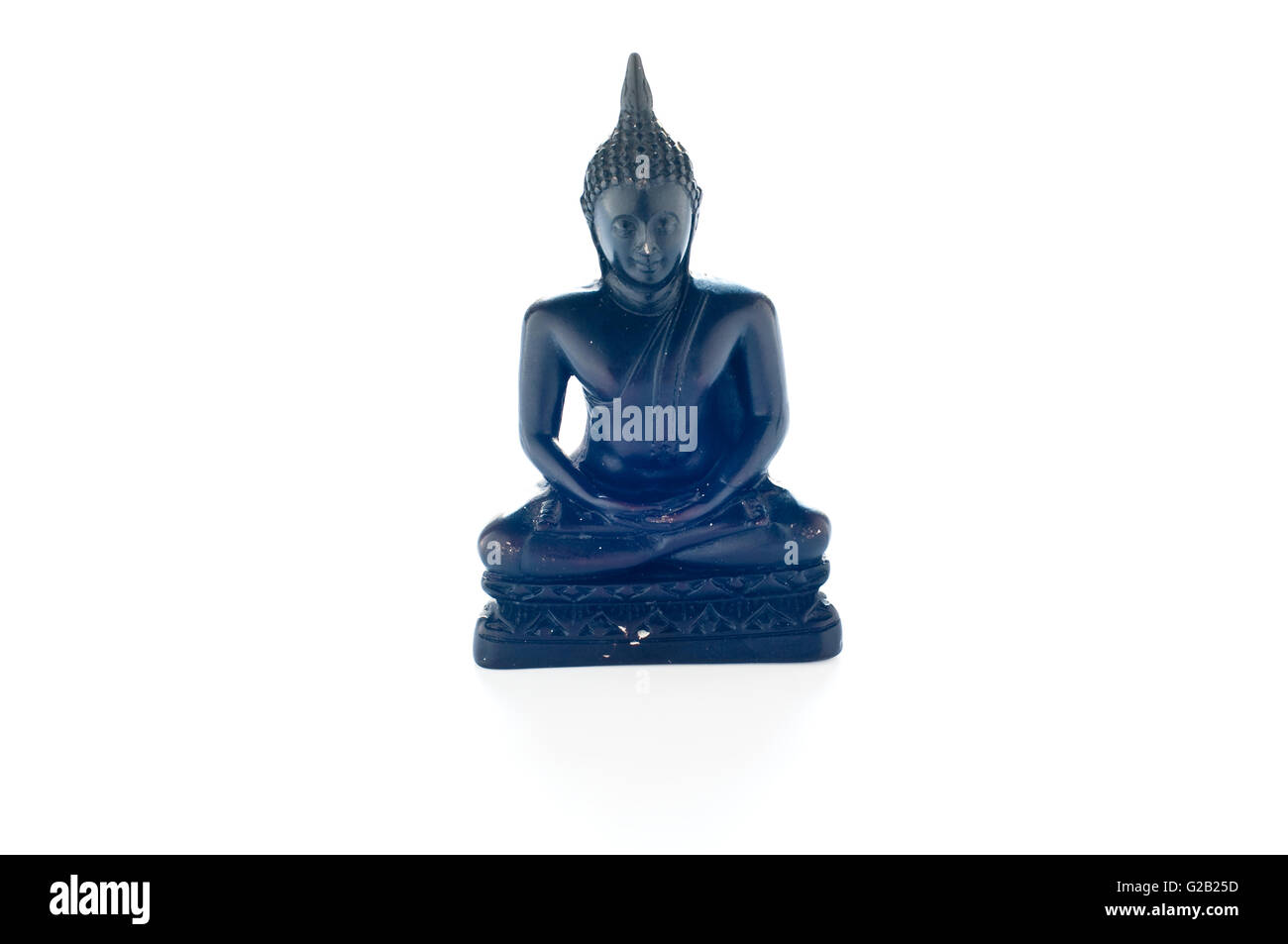 Petite Statuette de Bouddha sur fond blanc,religion Banque D'Images