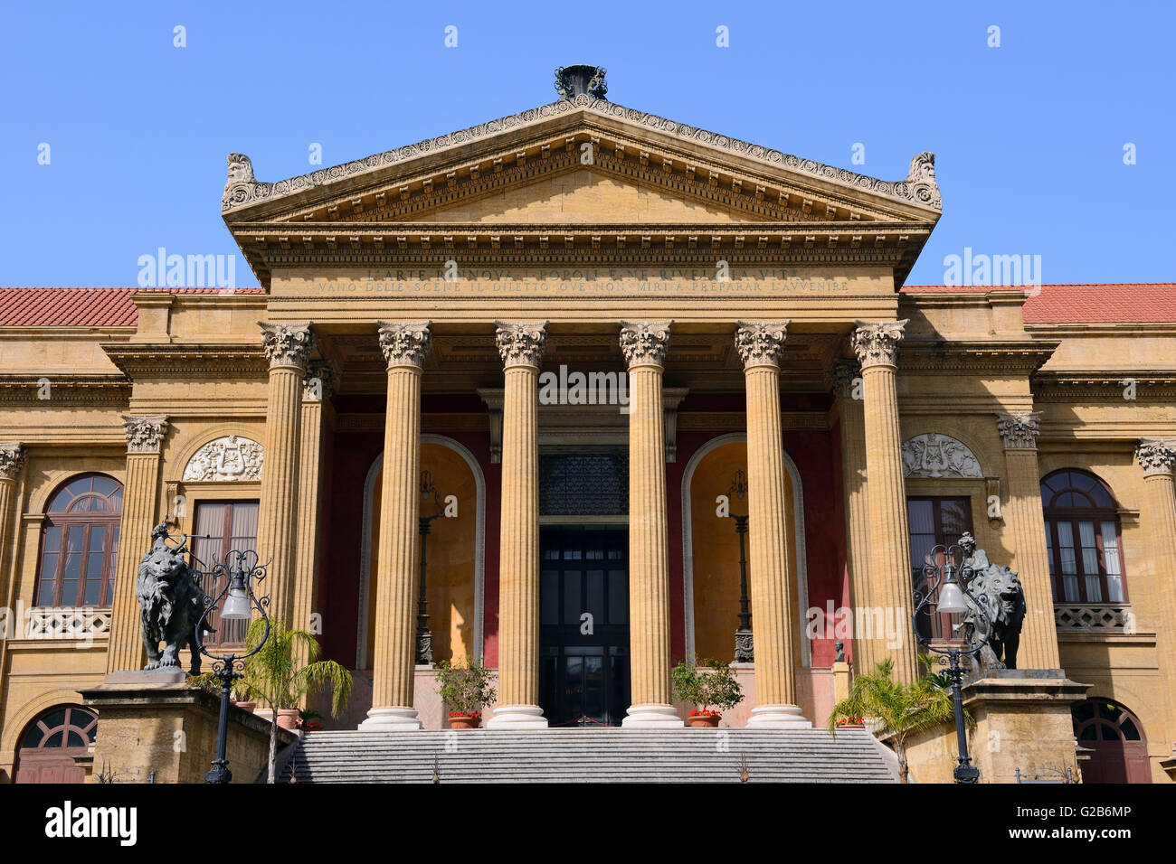 L'Opéra de Palerme, Teatro Massimo à Piazza Giuseppe Verdi, Palerme, Sicile, Italie Banque D'Images