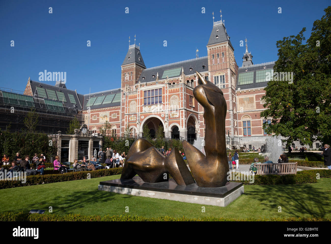 Sculpture en face de la place Museumplein, Rijksmuseum, Amsterdam, Hollande du Nord, Pays-Bas province Banque D'Images