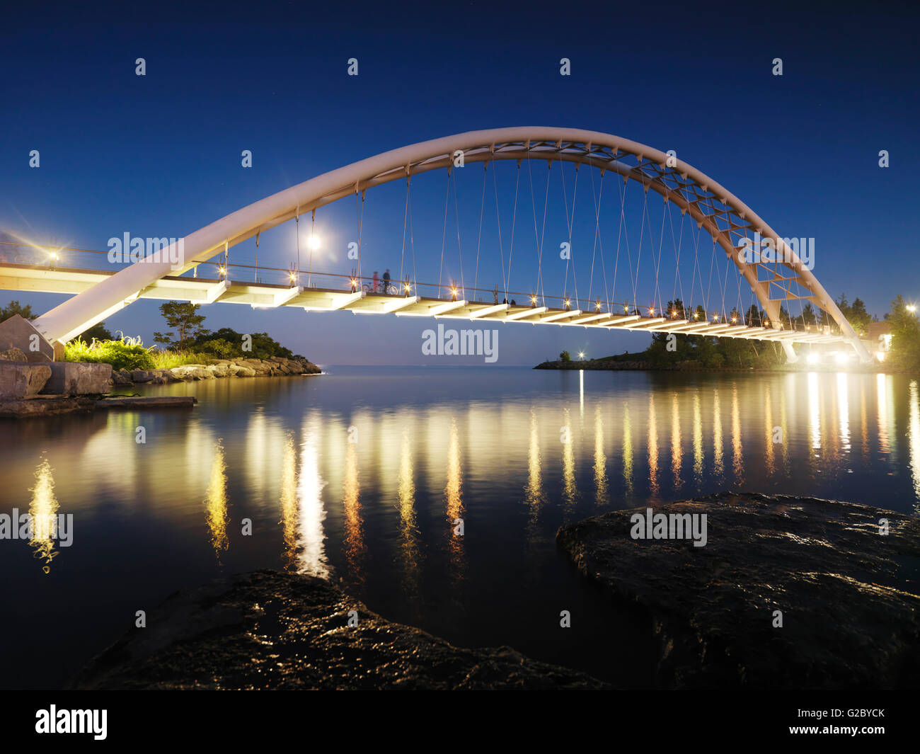 L'Arche de la rivière Humber Bridge at night, Toronto, Ontario, Canada Province Banque D'Images