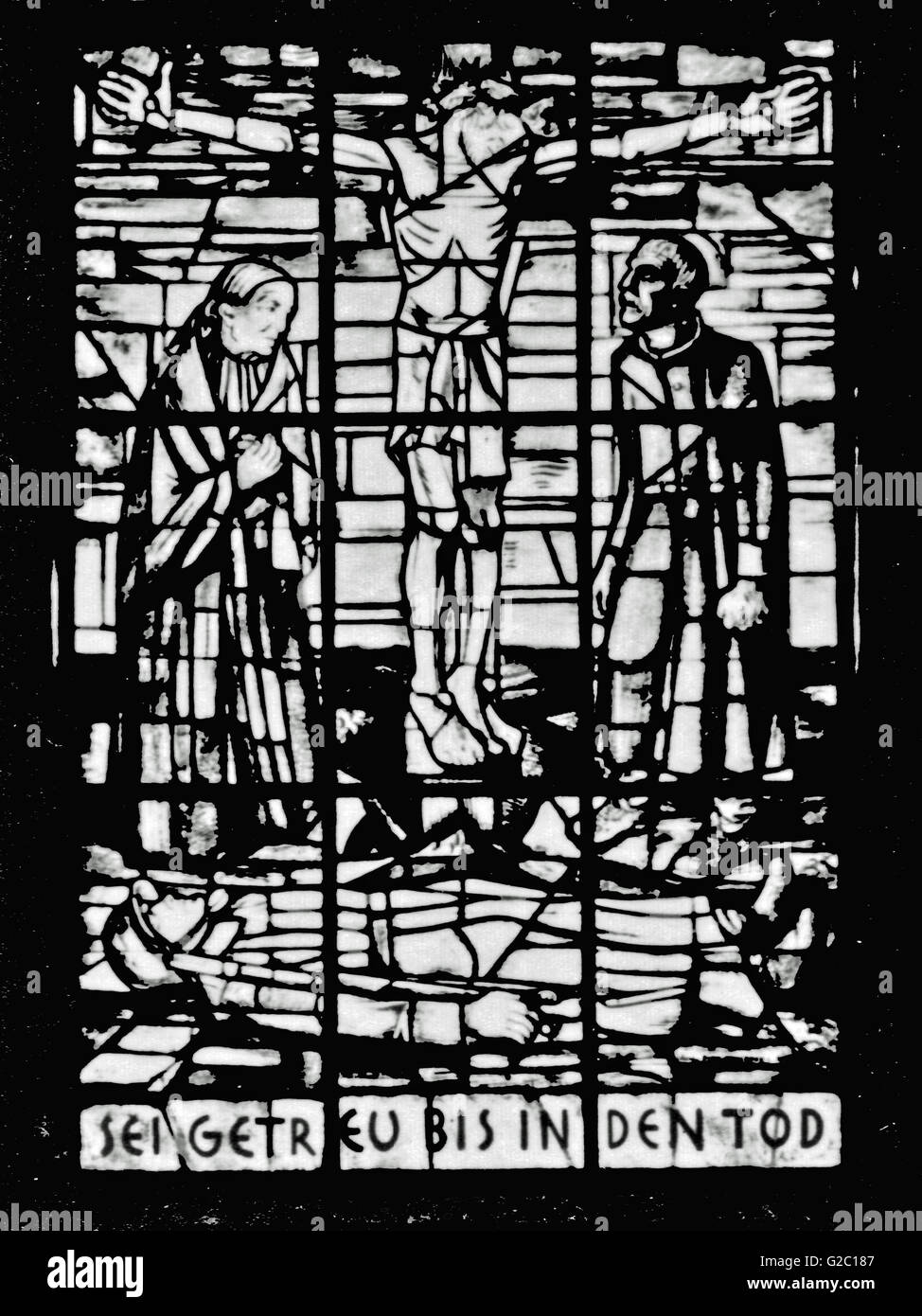 Fenêtre en verre au Memorial Tannenberg est de la Prusse. Une mère, Jésus et un soldat, écrit : "Être fidèle jusqu'à la mort", a été trouvé pour le soldat Tower. (No 6) Tour) Banque D'Images