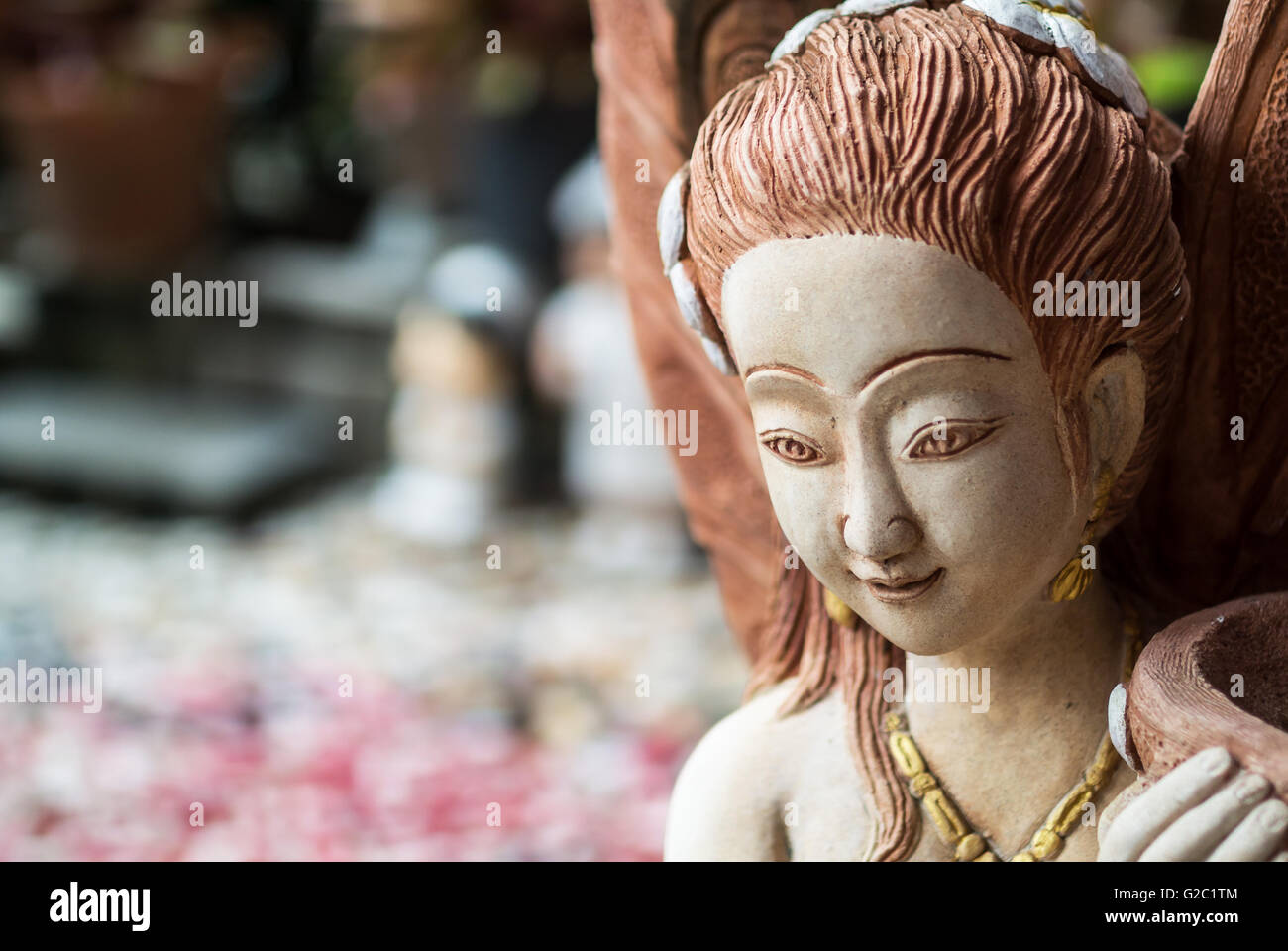 Statue d'un ange ancien symbole vieux visage . Banque D'Images