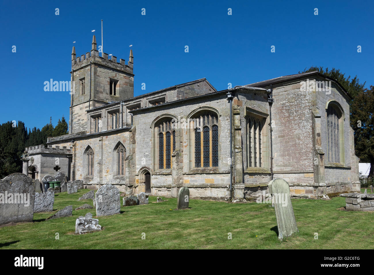 L'Angleterre, dans le Warwickshire, Alcester, Coughton Cour, l'église anglicane St.Peters Banque D'Images