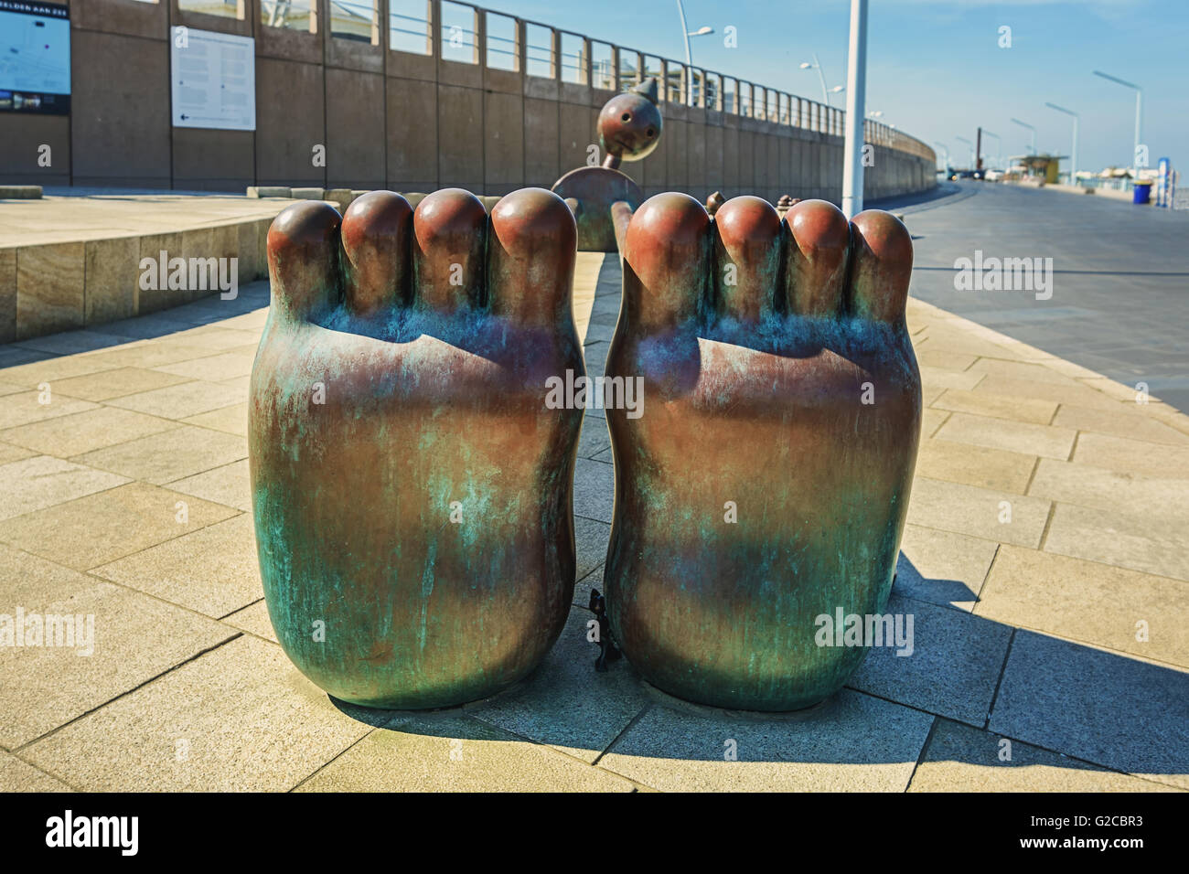 Sur le boulevard de Scheveningen, aux Pays-Bas, un groupe de statues appelées "statues de la mer'. Banque D'Images