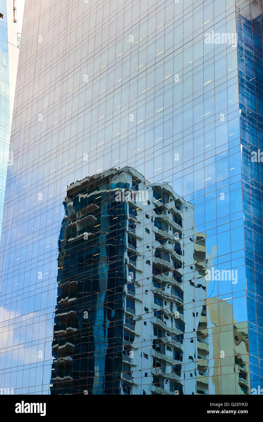 Réflexions sur la façade Cristal, Panama, République de Panama, Amérique Centrale Banque D'Images