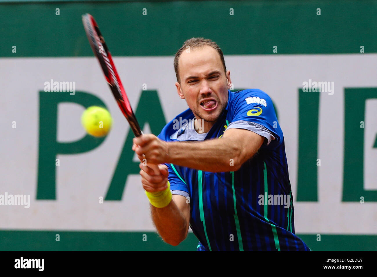 PARIS, FRANCE - 29/05/2016 : ROLAND GARROS 2016 - Bruno Soares brésilien au cours de l'open de tennis la France en 2016 s'est tenue au Stade Roland Garros. (Photo : André Chaco / FotoArena) Banque D'Images