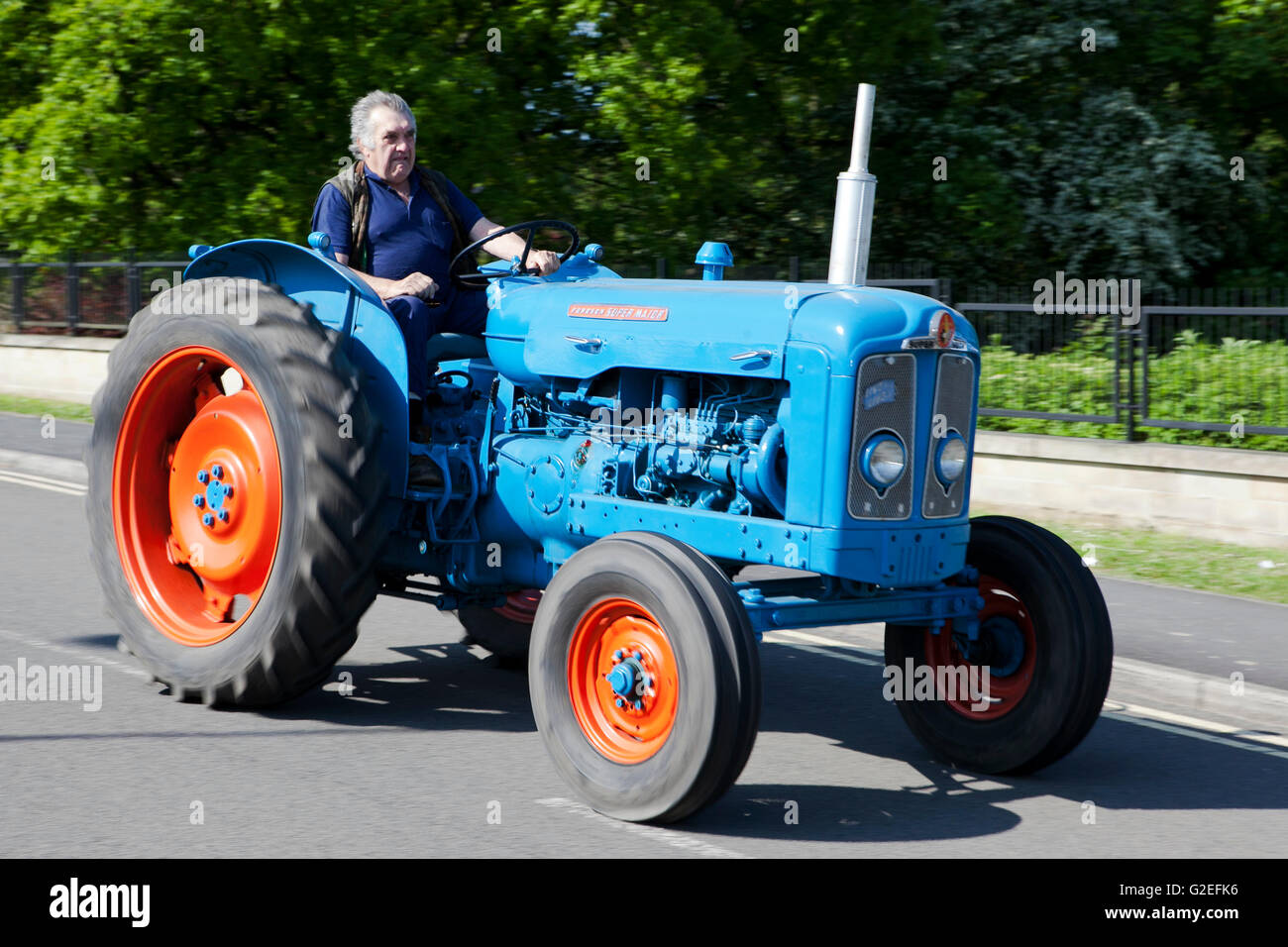 Tracteur Fordson Major, Pendle, Lancashire, Royaume-Uni. 29 mai, 2016. Les moteurs rugissaient dans tout le matériel roulant collines Pennine aujourd'hui comme des classiques vintage restauré, les véhicules agricoles, sont arrivés pour le spectacle, Banque D'Images