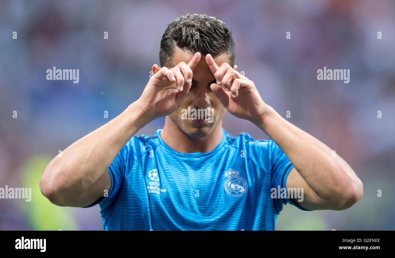 Real Cristiano Ronaldo durant la finale de la Ligue des champions de l'UEFA entre le Real Madrid et l'Atletico Madrid stade Giuseppe Meazza à Milan, Italie, 28 mai 2016. Photo : Thomas Eisenhuth/dpa (FIL SERVICE UNIQUEMENT SUR DEMANDE) Banque D'Images