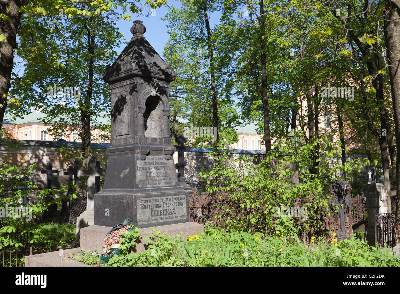 La Saint-Nicolas, le cimetière. Alexander Nevsky Lavra ou Monastère Alexandre Nevsky. Saint Petersburg, Russie. Banque D'Images